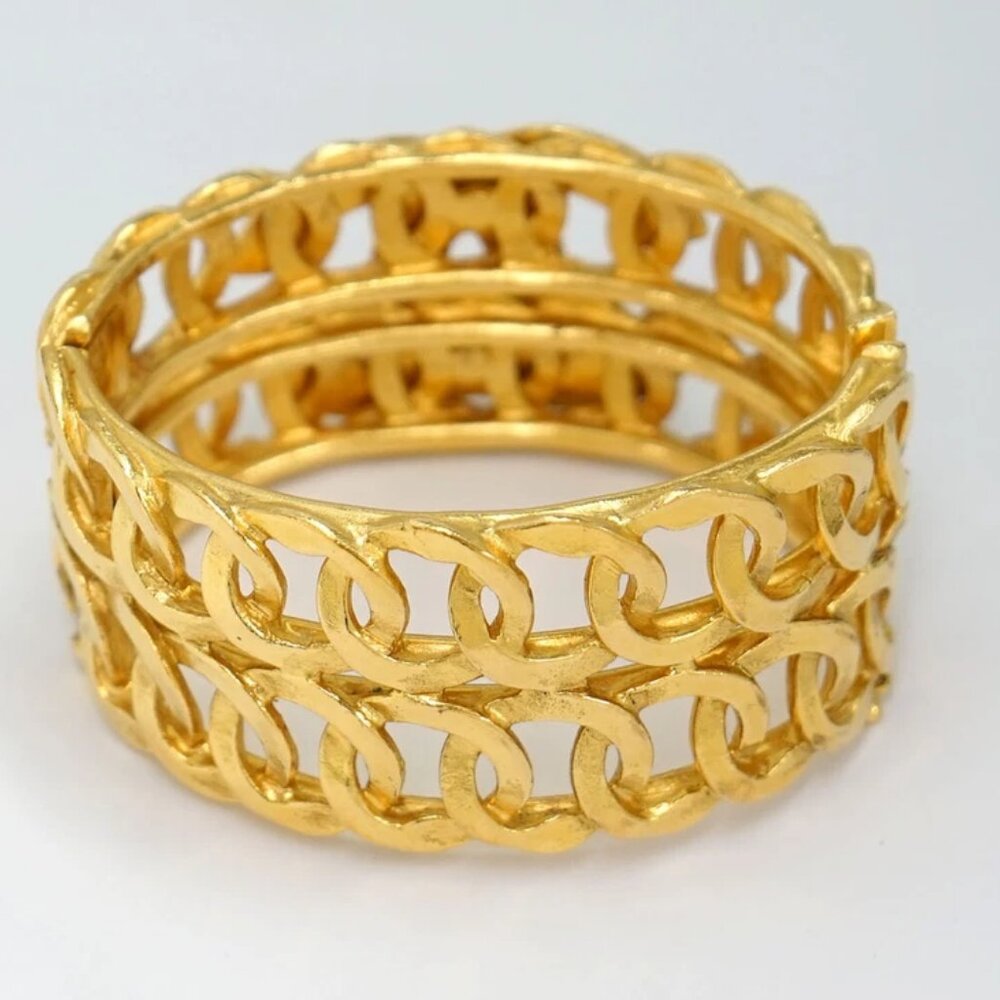 CHANEL CC Logo Cuff Bangle Bracelet 7" Gold Tone 96P Auth w/Box #785-237 - Picture 4 of 8